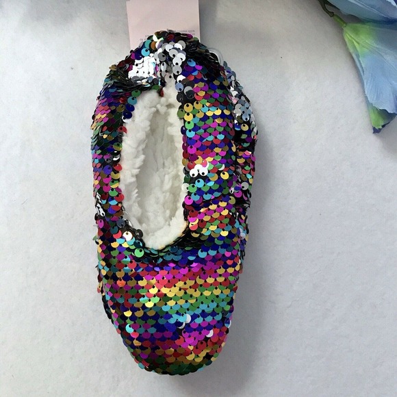 ❌SOLD❌ More than Magic NWT Sequins Slippers Girls M/L (Shoe Size 2-5) - Picture 3 of 8